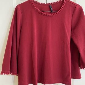BJewel Deep Red Flowy Top Size Small EUC (petite fit)